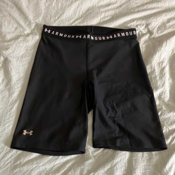 Women's HeatGear® Bike Shorts - Picture 2 of 5